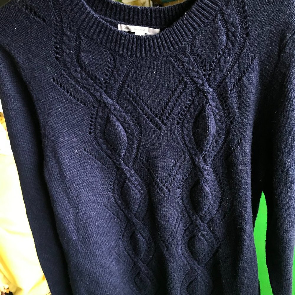 Thick Navy Blue Cable Knit GAP Sweater